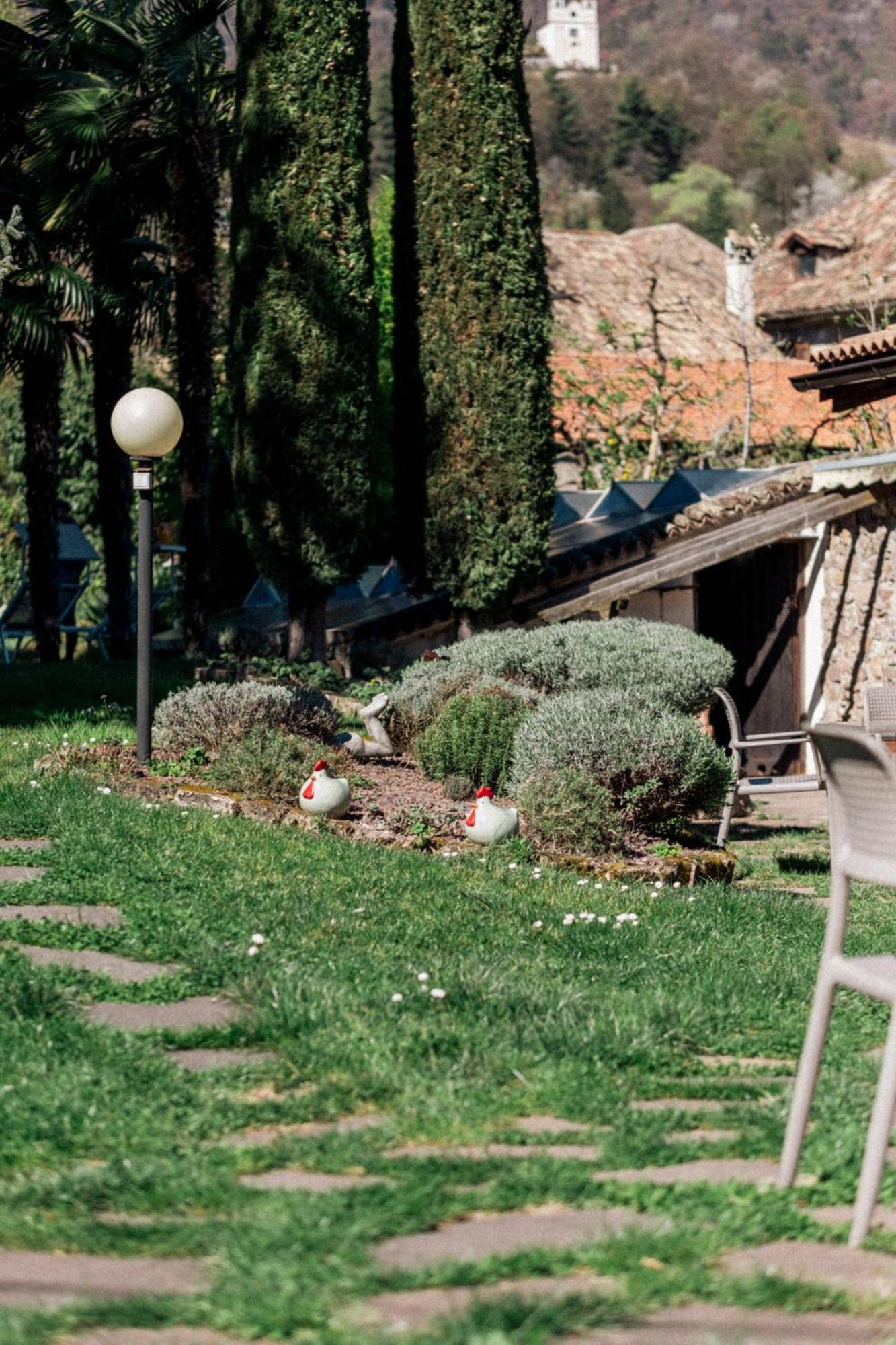 Angerburg Blumenhotel Appiano Sulla Strada Del Vino Exterior photo