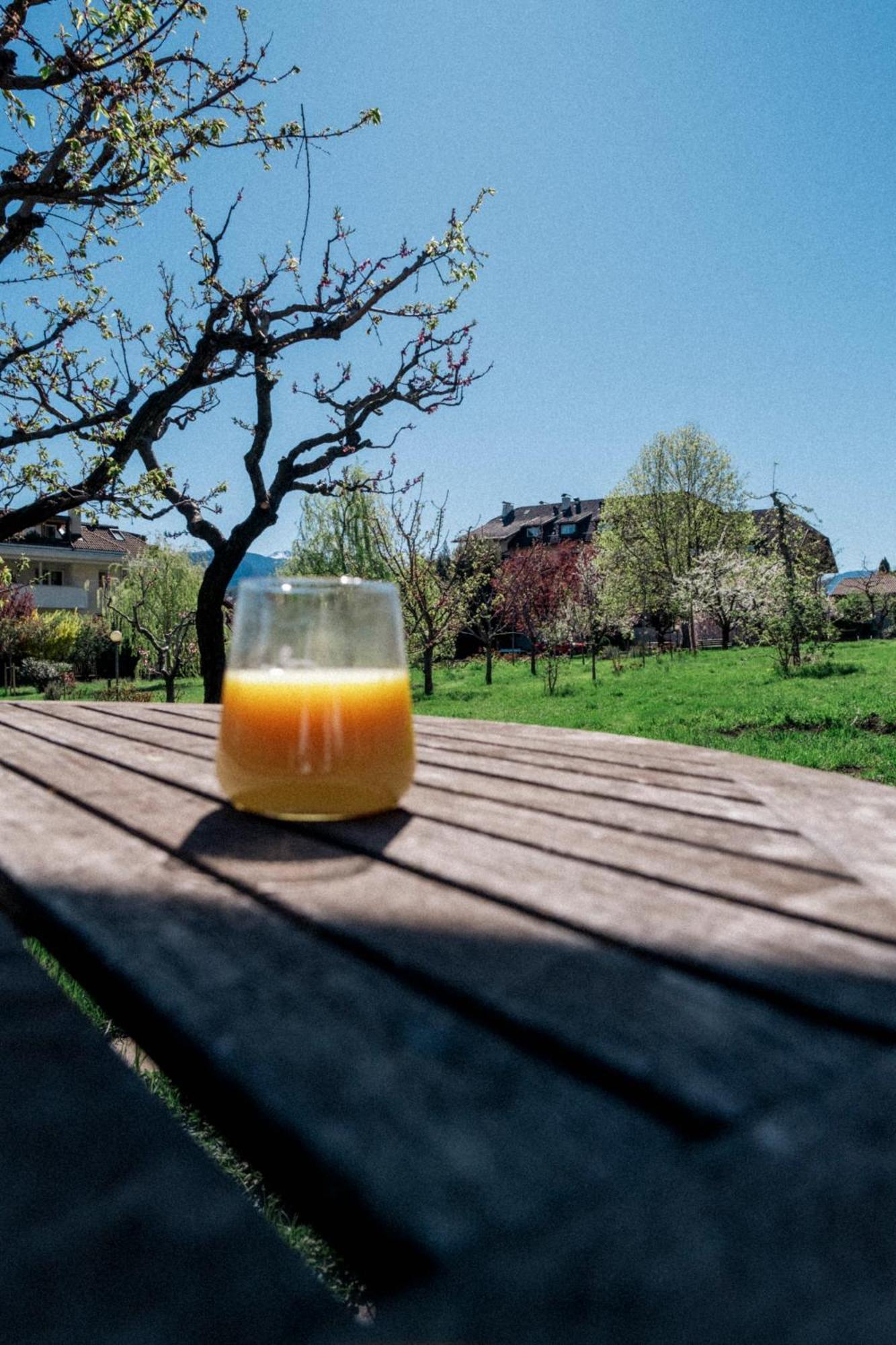 Angerburg Blumenhotel Appiano Sulla Strada Del Vino Exterior photo